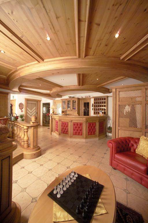 Hotel Flora Selva di Val Gardena Eksteriør bilde