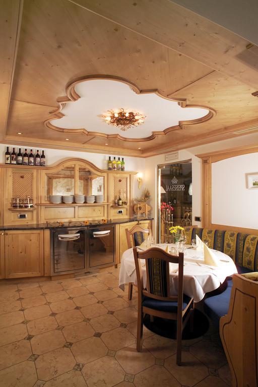 Hotel Flora Selva di Val Gardena Eksteriør bilde