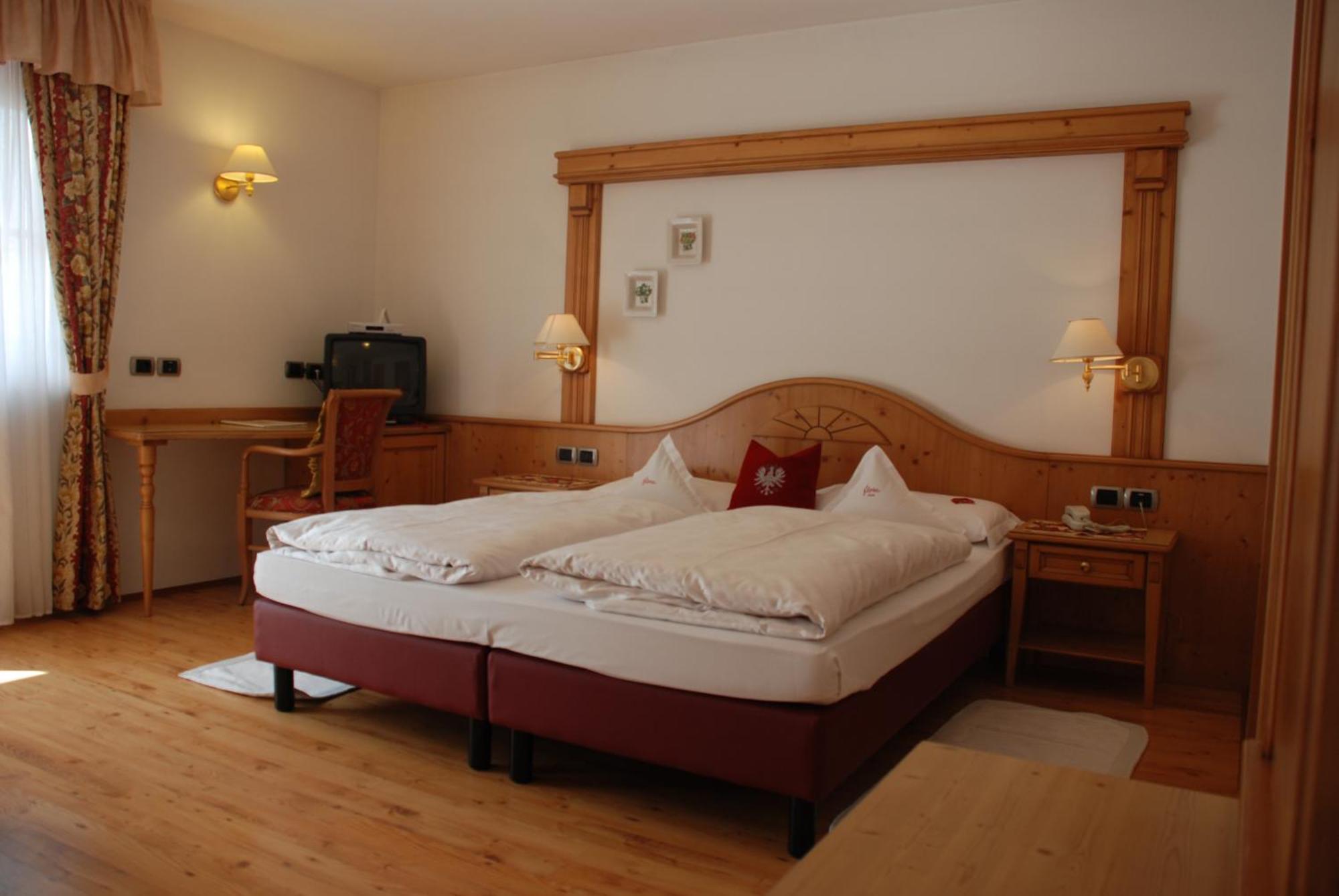 Hotel Flora Selva di Val Gardena Eksteriør bilde