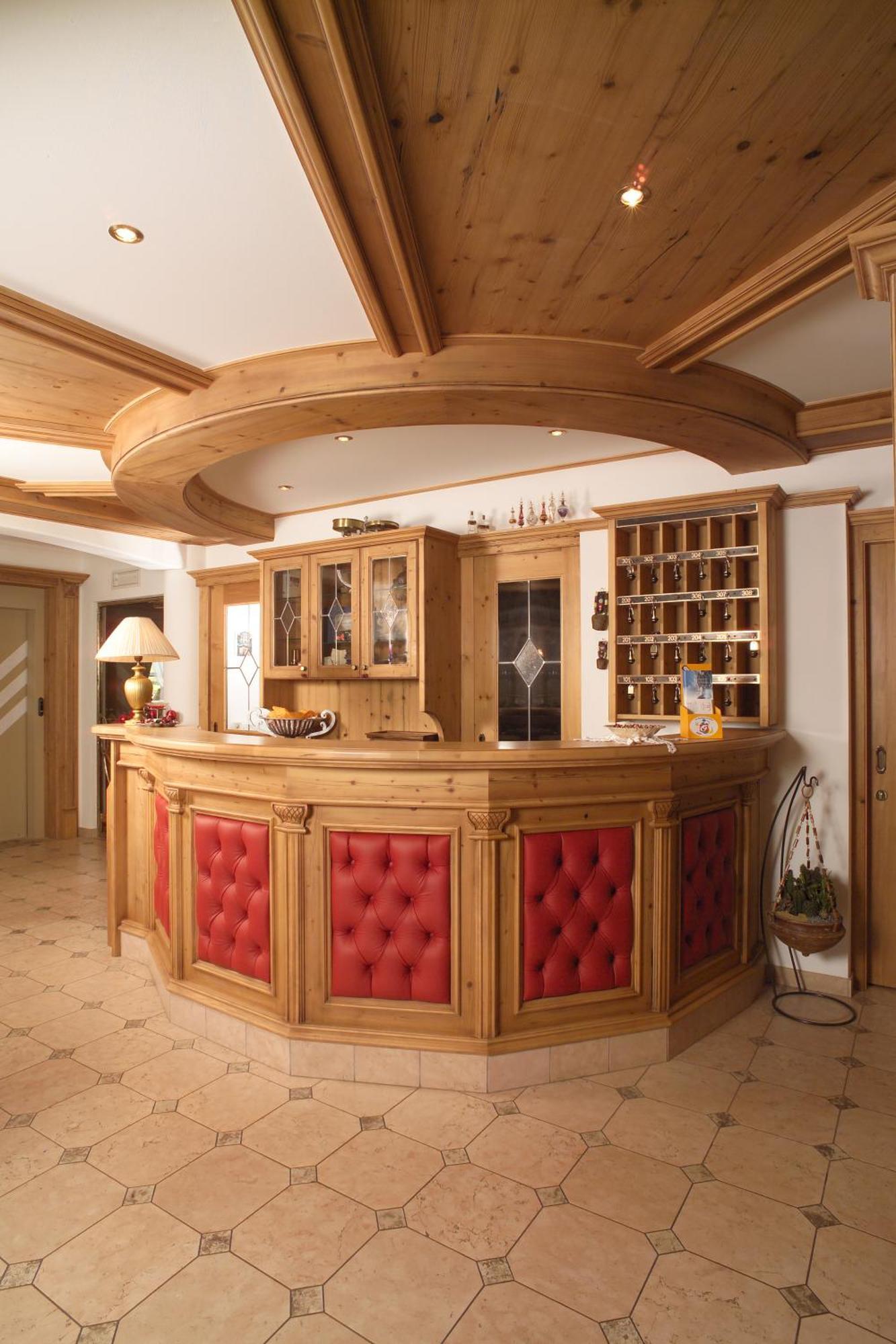 Hotel Flora Selva di Val Gardena Eksteriør bilde