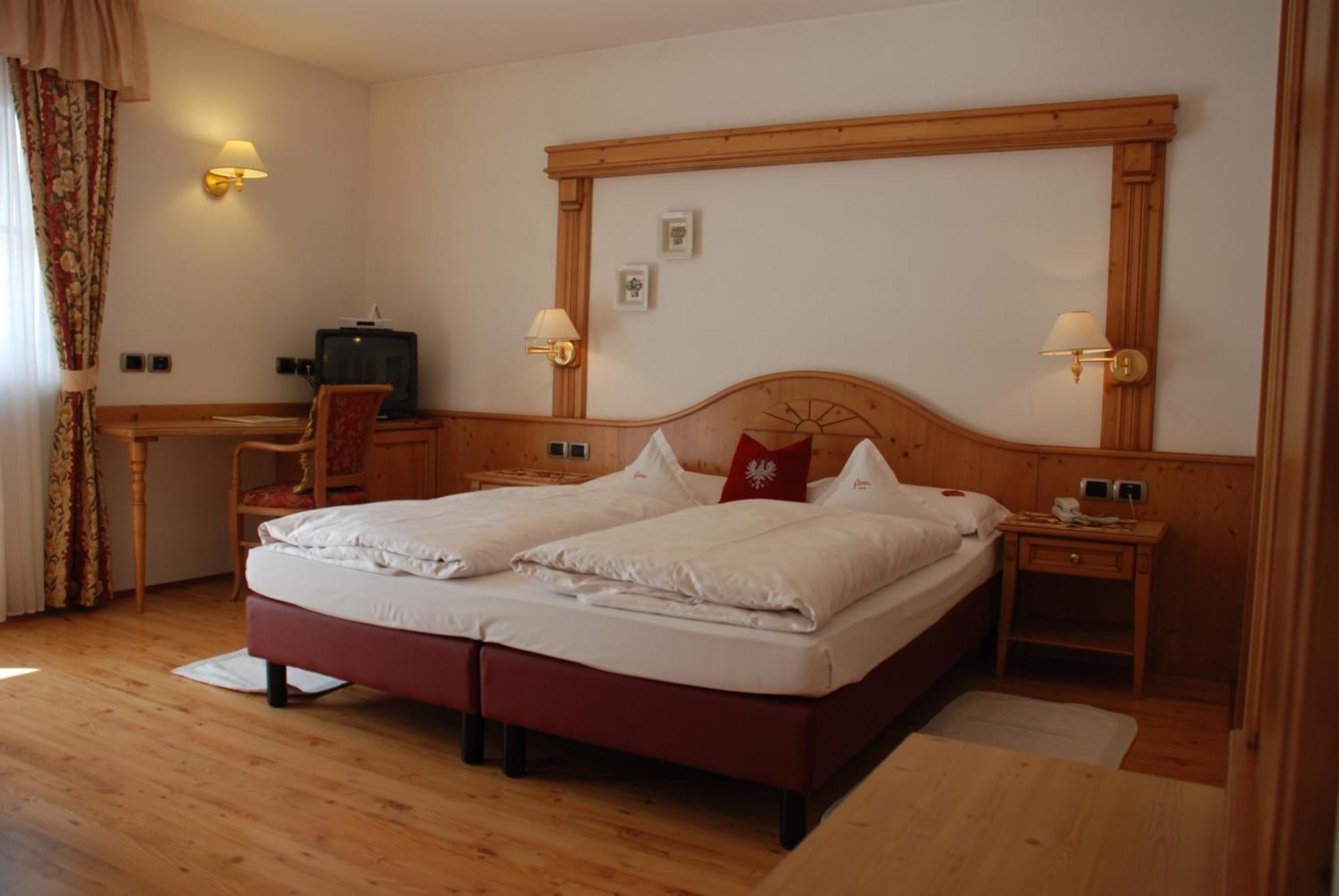 Hotel Flora Selva di Val Gardena Eksteriør bilde