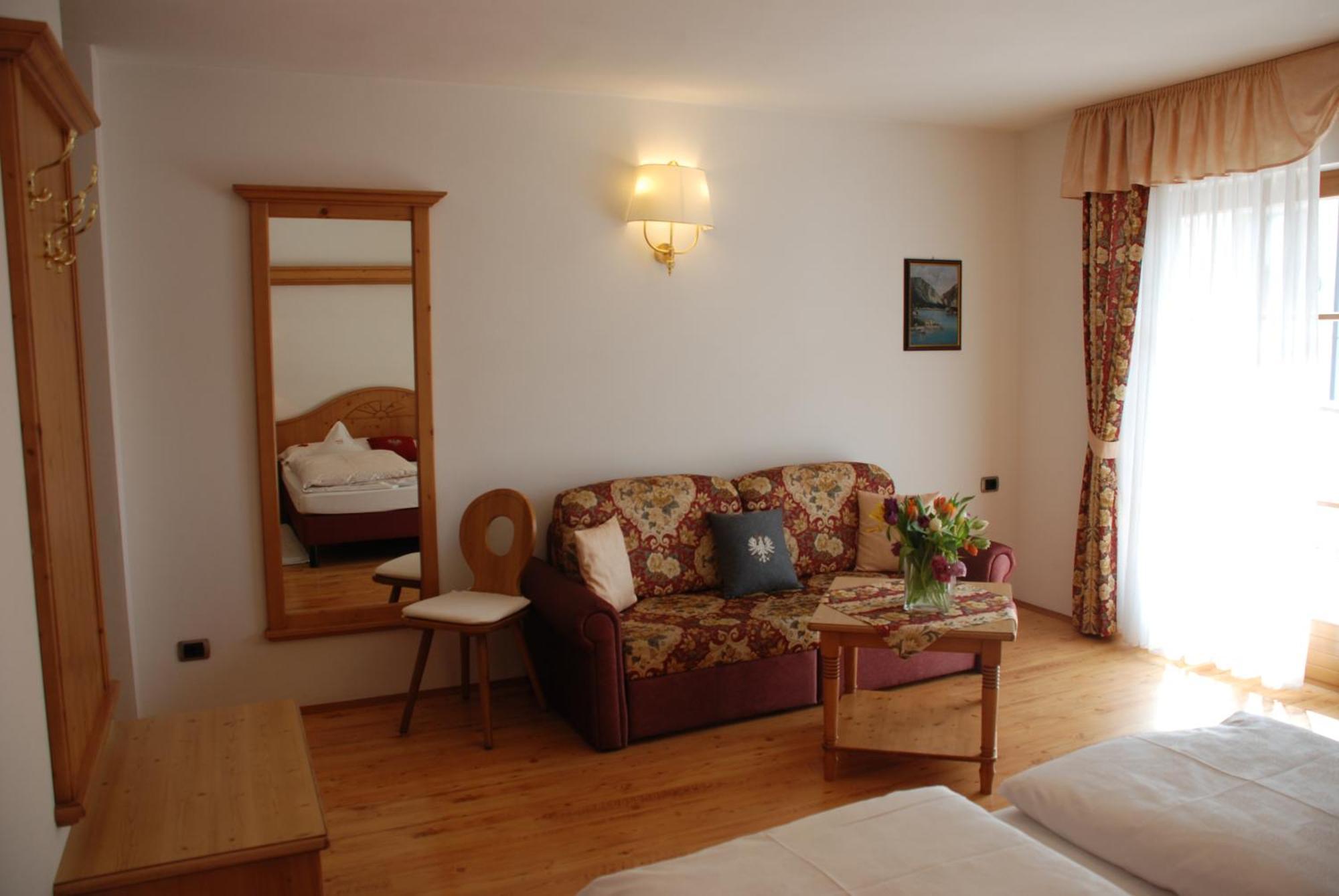 Hotel Flora Selva di Val Gardena Eksteriør bilde